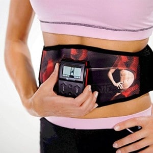 La ceinture electrostimulation Abdo King portée par une femme